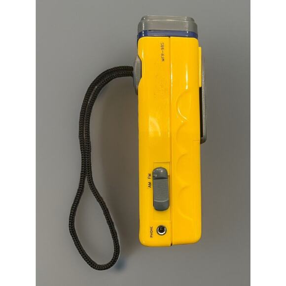 Vintage Yellow Ultronic Sports Pocket Radio with Antenna. TESTED Works! - Picture 4 of 5